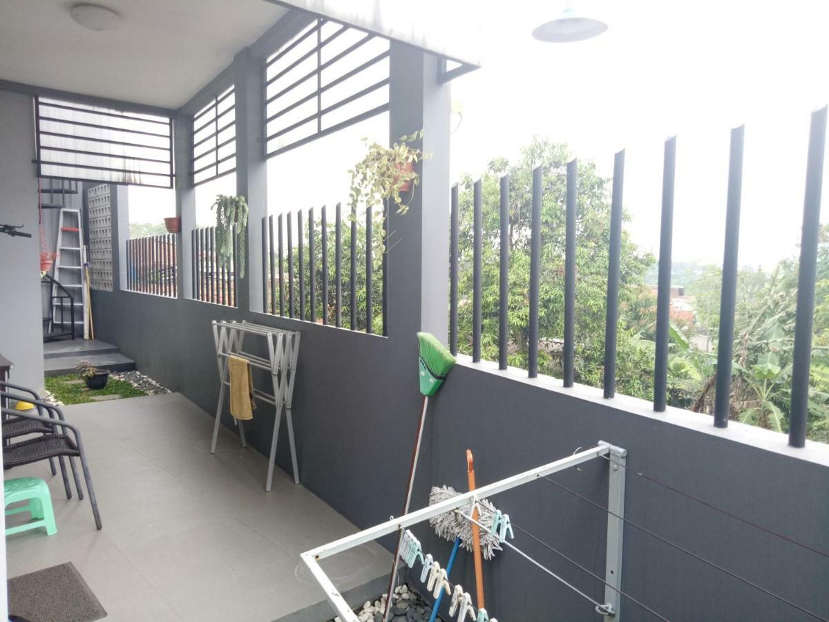 Homestay Syariah Cileunyi, Bandung Timur Exterior foto